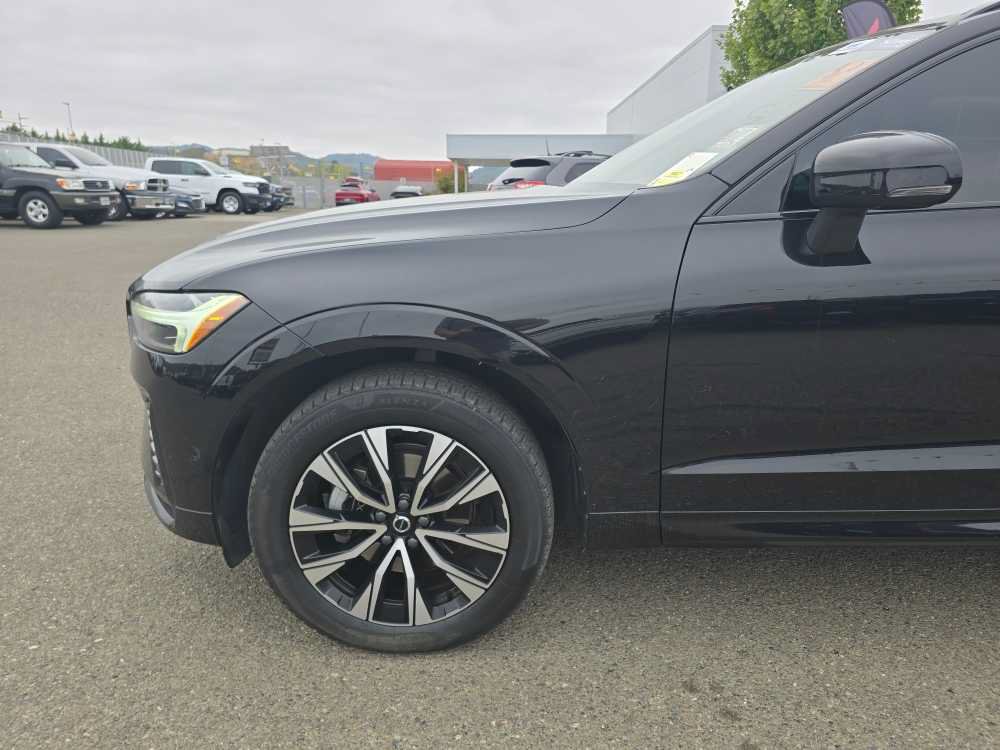 Used 2023 Volvo XC60 B5 Plus AWD/4WD image 6