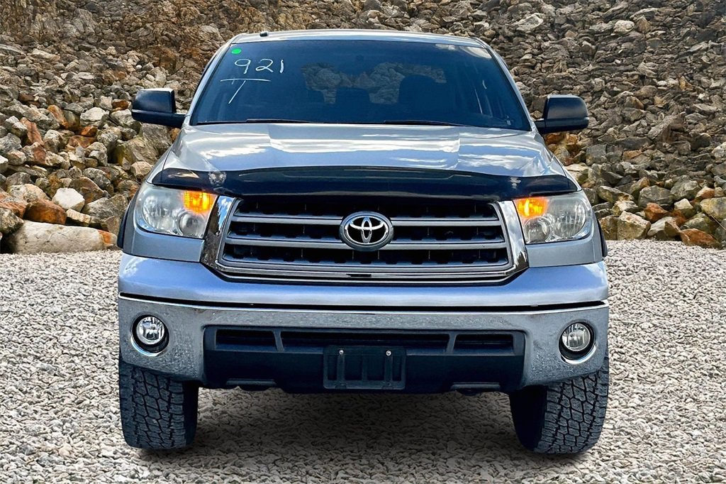Used 2011 Toyota Tundra 4x4 CrewMax image 3