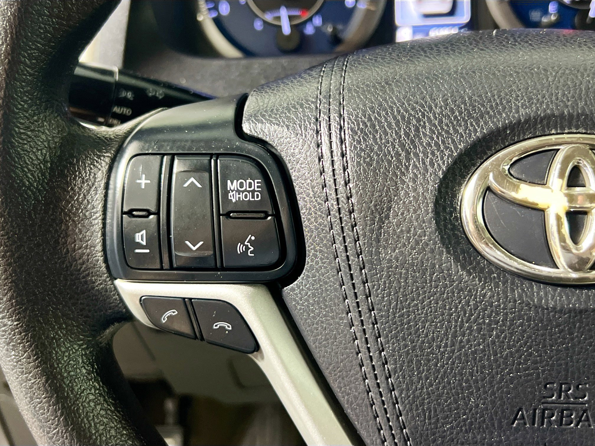 Used 2018 Toyota Sienna LE image 18