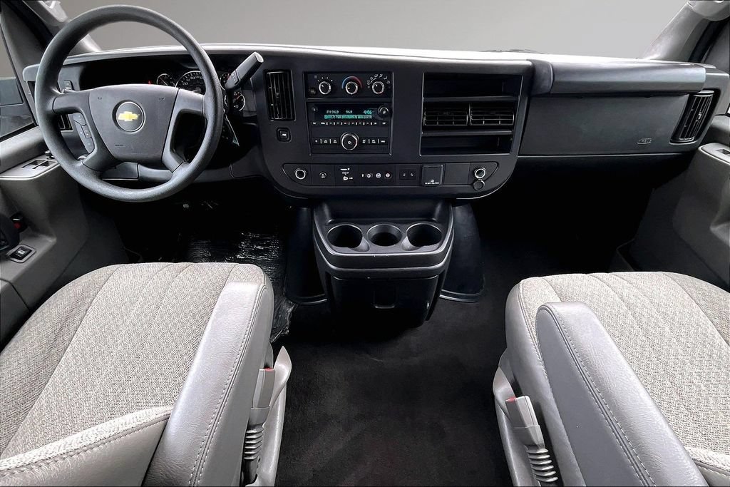 Used 2024 Chevrolet Express 3500 LT w/ LT Preferred Equipment Group RWD image 8
