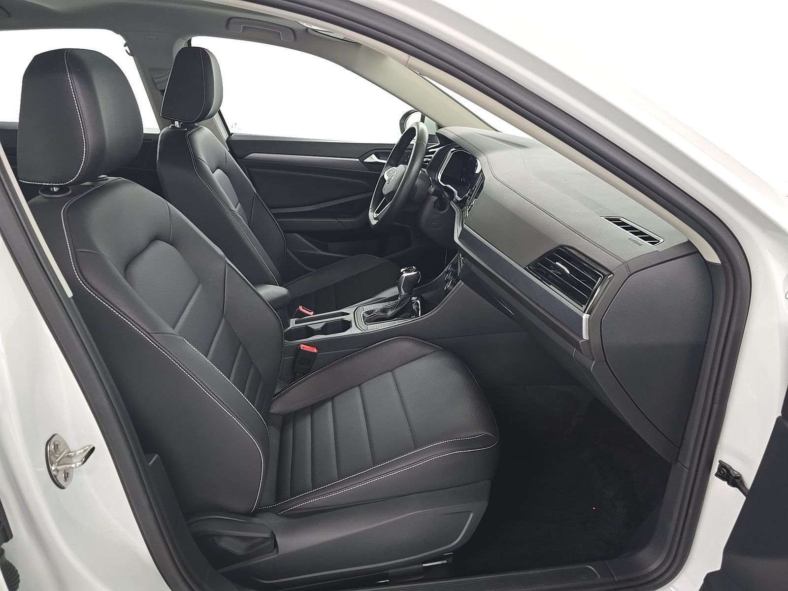 Used 2024 Volkswagen Jetta SE w/ Panoramic Sunroof Package FWD image 48