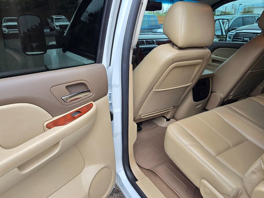 Used 2013 Chevrolet Silverado 2500 LTZ w/ LTZ Plus Package image 15