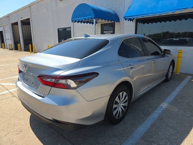 Used 2023 Toyota Camry LE FWD image 5