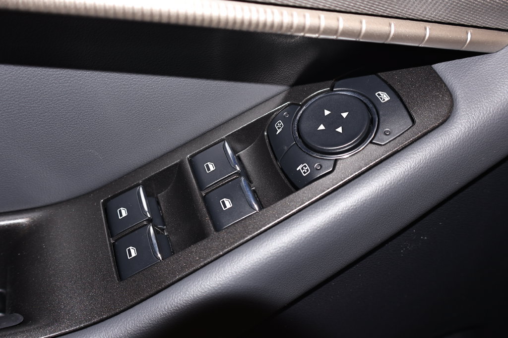 New 2026 Ford Explorer Active AWD/4WD image 11