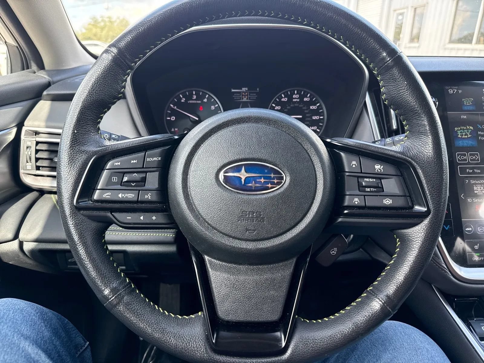Used 2025 Subaru Outback Onyx Edition AWD/4WD image 17