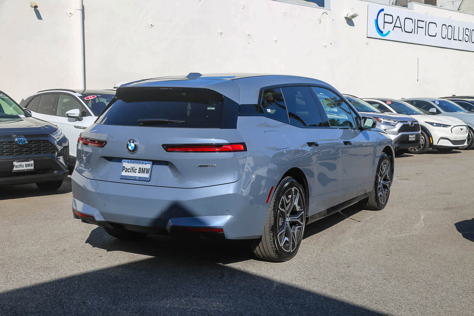 New 2026 BMW iX xDrive45 image 6