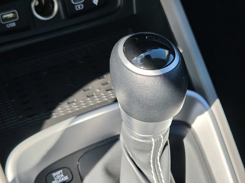 Used 2026 Hyundai Venue SEL FWD image 20