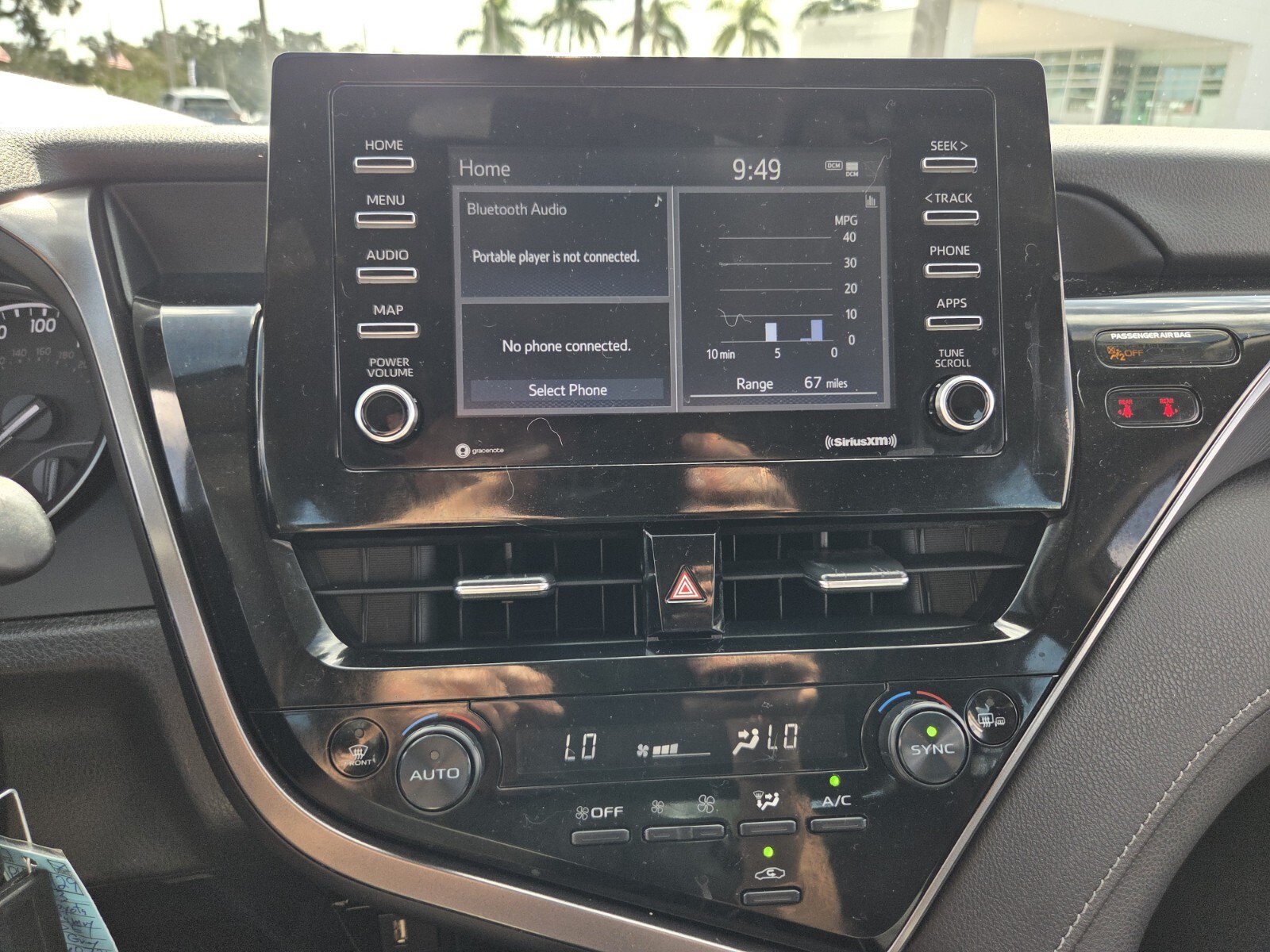 Used 2023 Toyota Camry SE FWD image 21