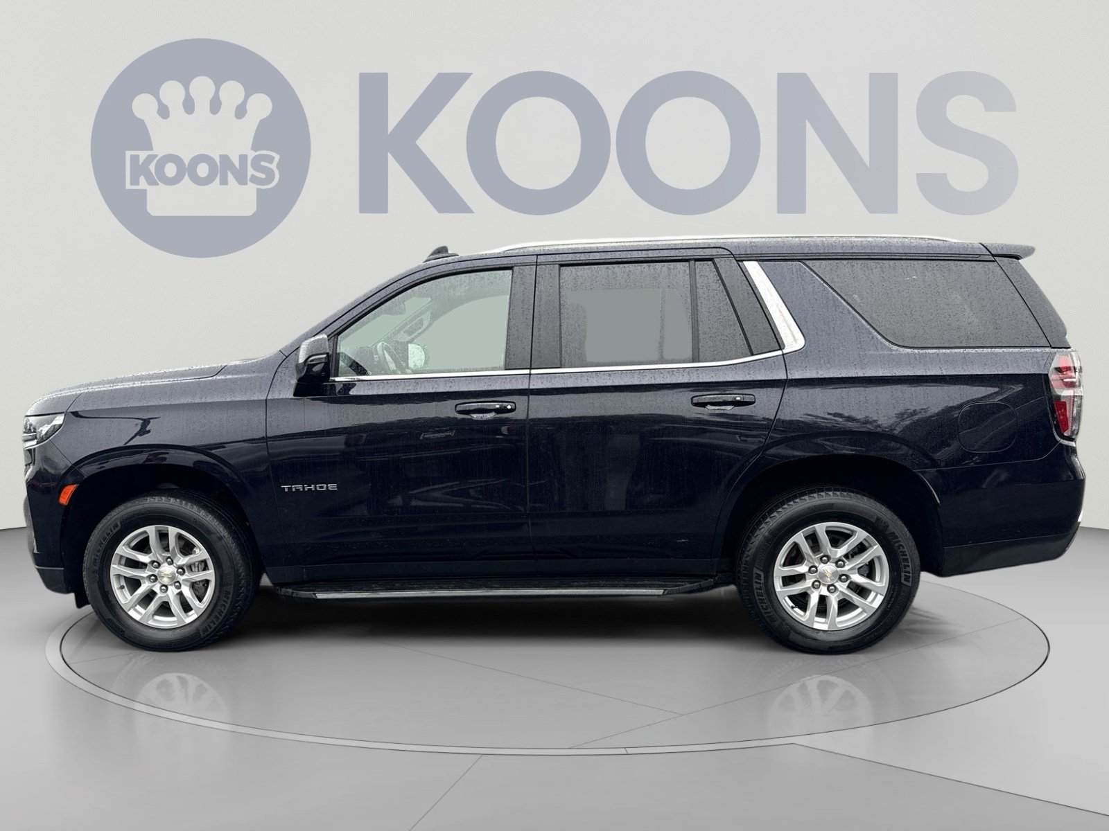 Used 2022 Chevrolet Tahoe LT w/ Luxury Package AWD/4WD image 7