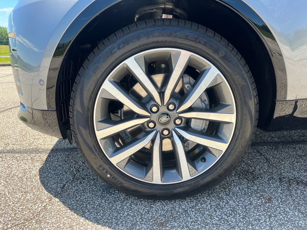 New 2026 Land Rover Discovery Dynamic SE AWD/4WD image 19
