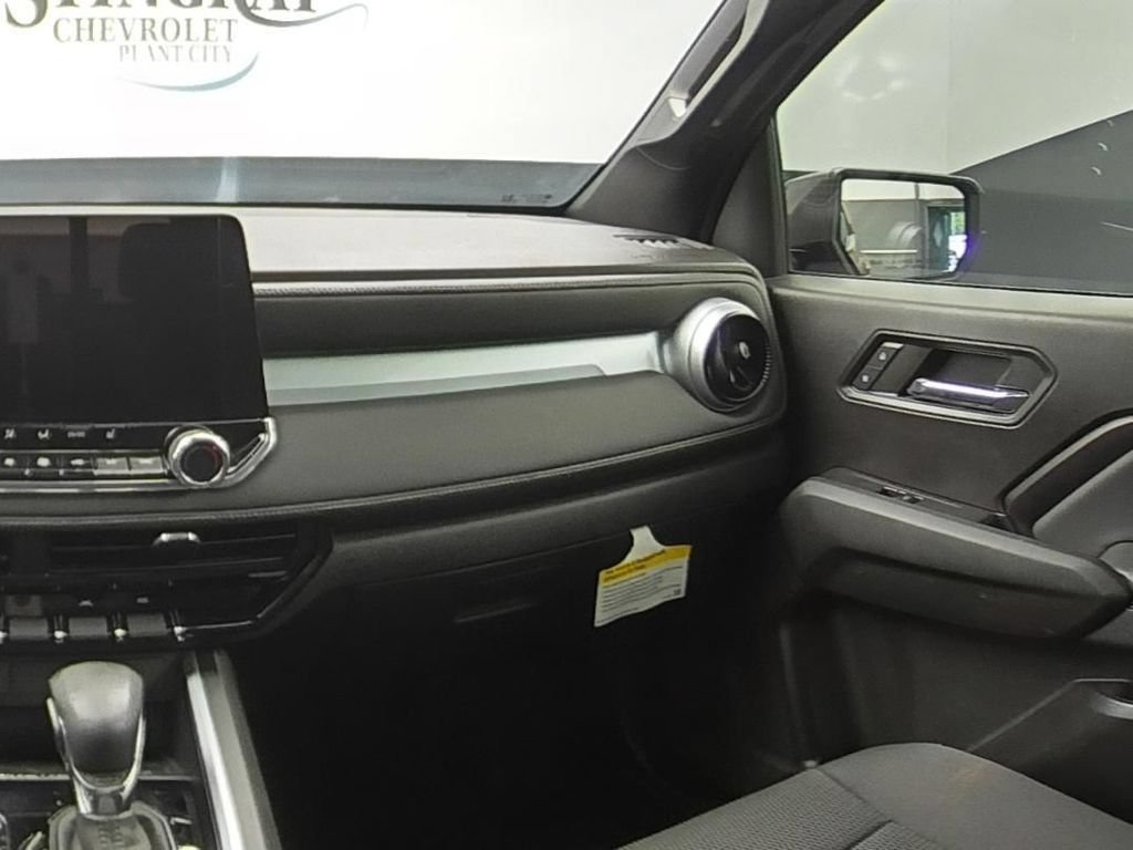 Used 2024 Chevrolet Colorado LT w/ LT Convenience Package II AWD/4WD image 15