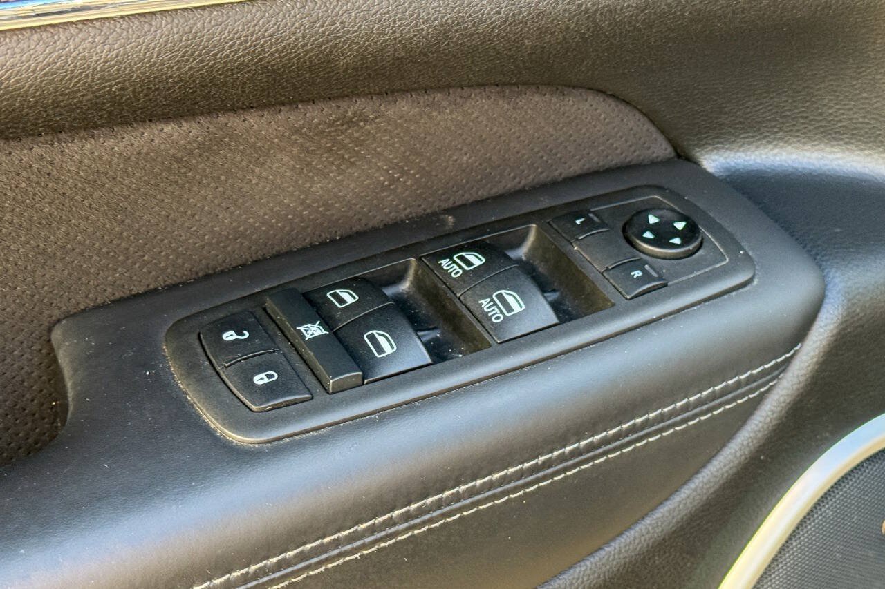Used 2021 Jeep Grand Cherokee SRT AWD/4WD image 27