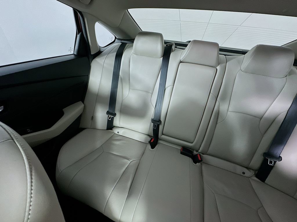 Used 2024 Honda Accord EX-L image 12
