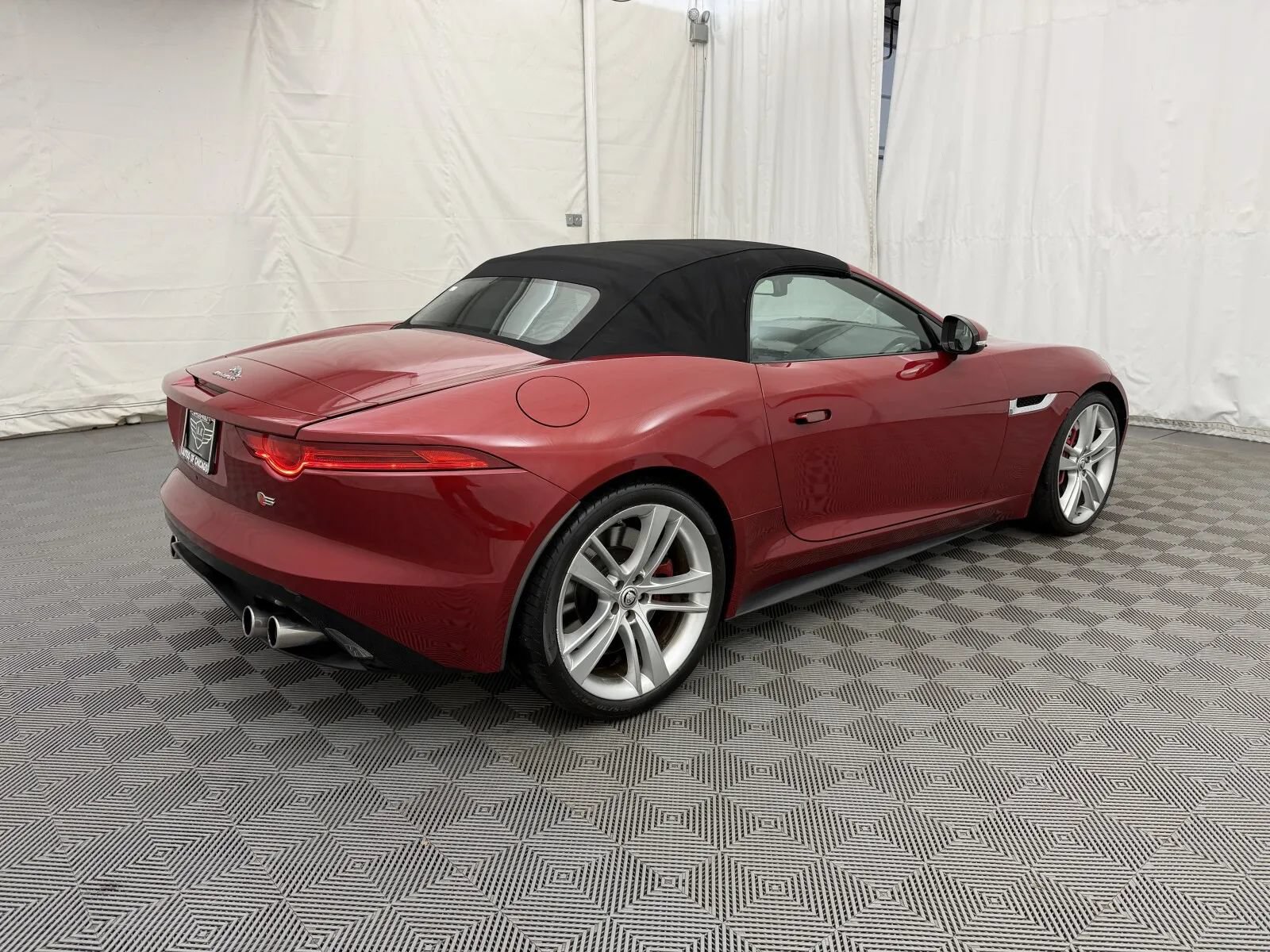 Used 2014 Jaguar F-TYPE S RWD image 5