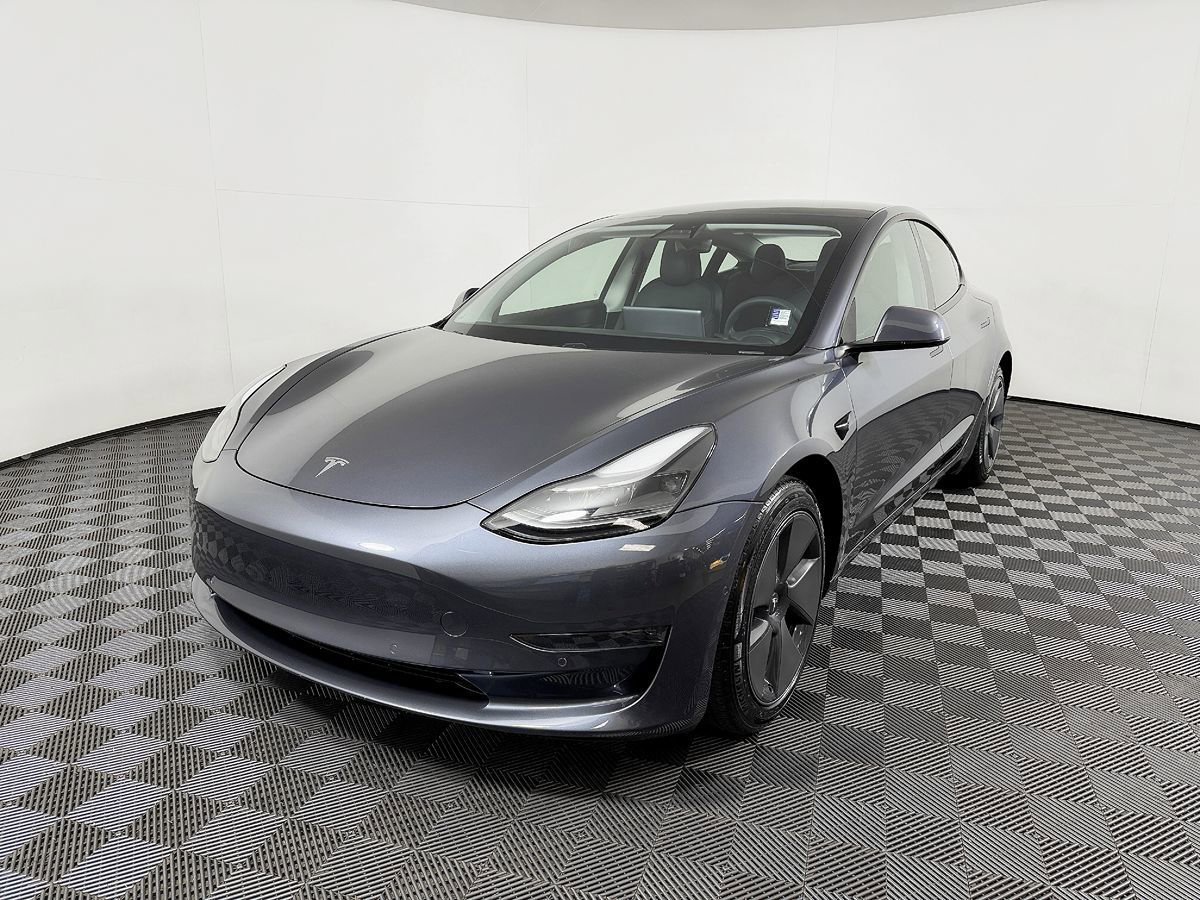 Used 2021 Tesla Model 3 Standard Range Plus image 3