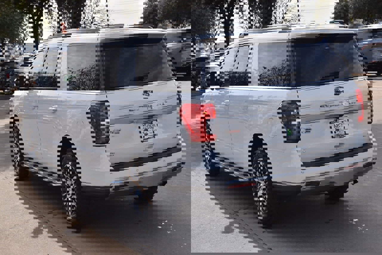Used 2022 Ford Expedition Max XLT image 10