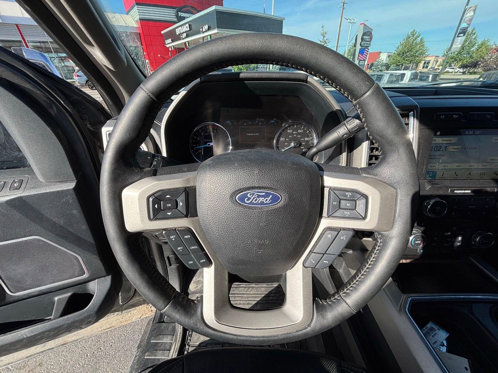 Used 2018 Ford F250 Lariat w/ Lariat Ultimate Package AWD/4WD image 15