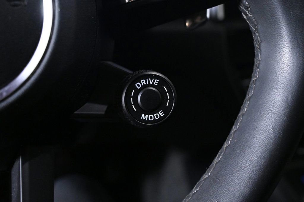 Certified 2023 Porsche Macan S image 24