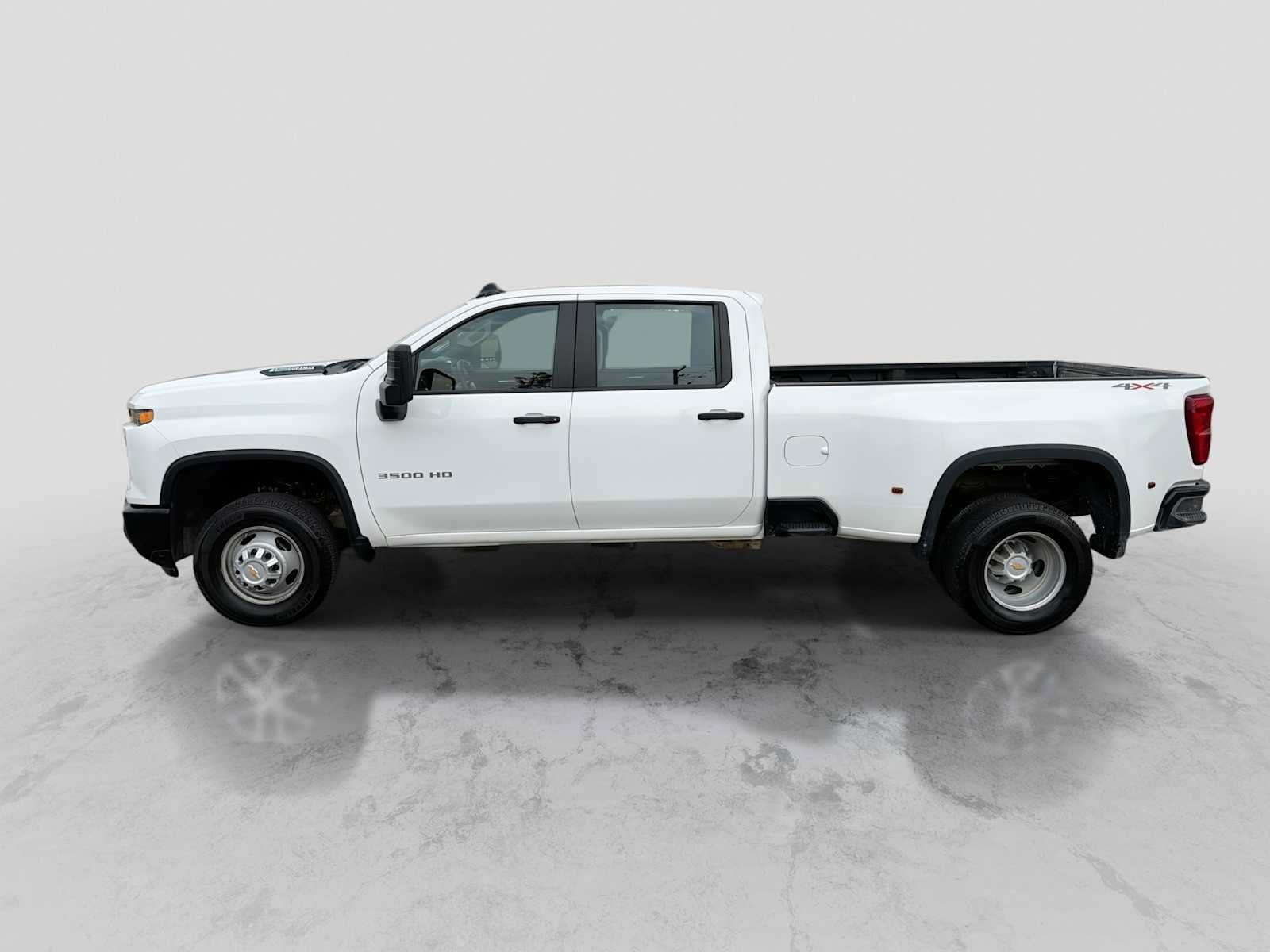 Used 2024 Chevrolet Silverado 3500 W/T AWD/4WD image 3