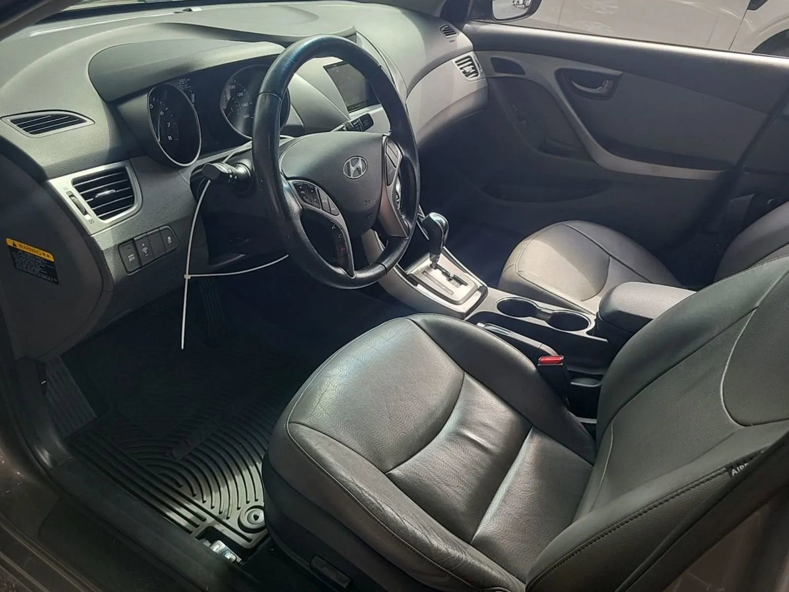 Used 2013 Hyundai Elantra Limited image 9