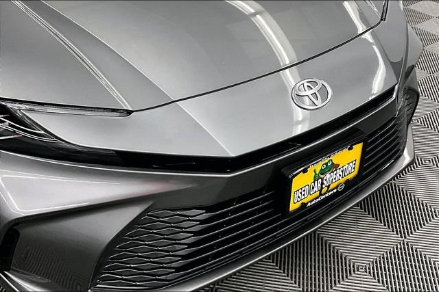 Used 2026 Toyota Camry XLE AWD/4WD image 33