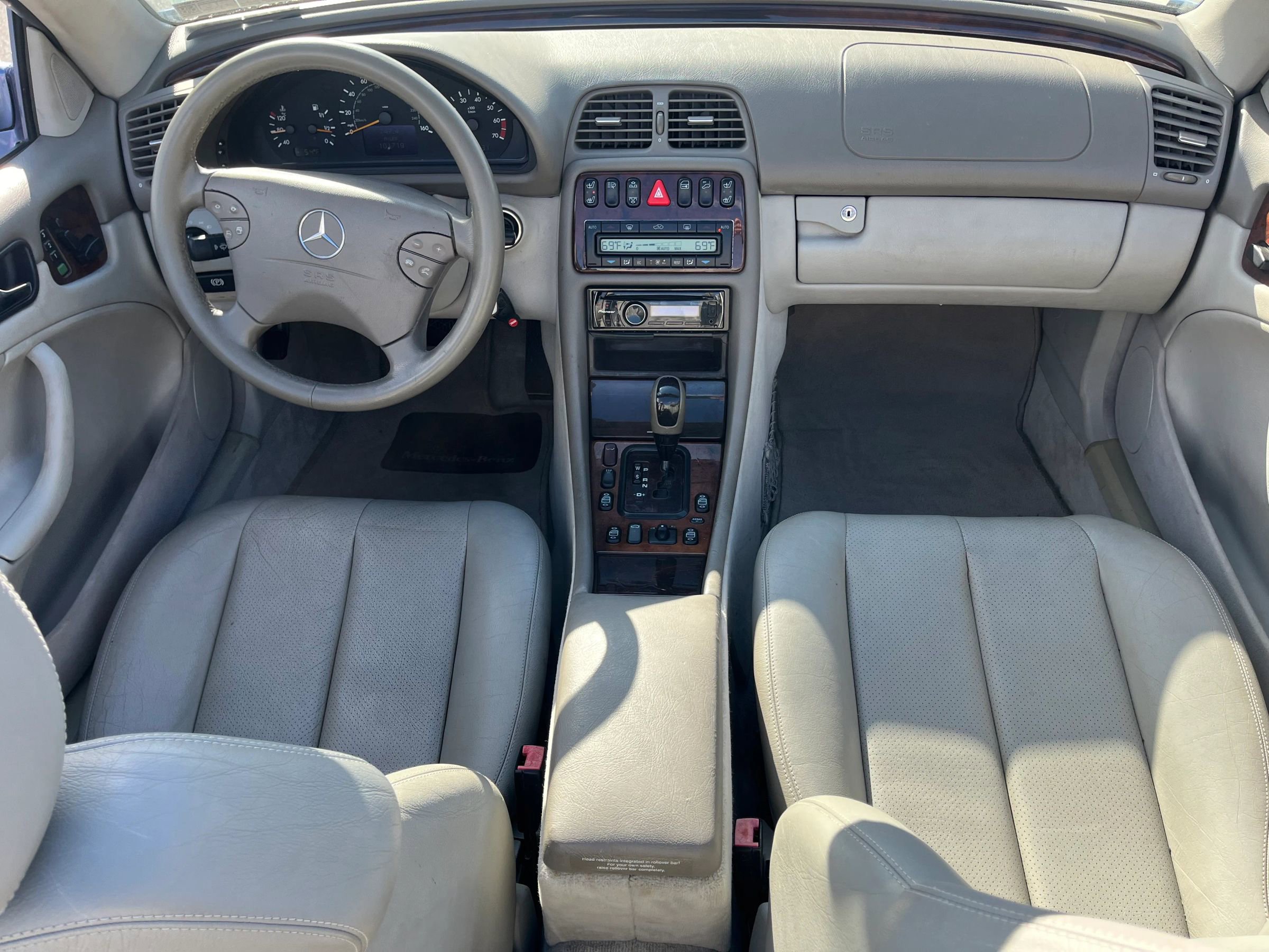 Used 2002 Mercedes-Benz CLK 320 Cabriolet image 8