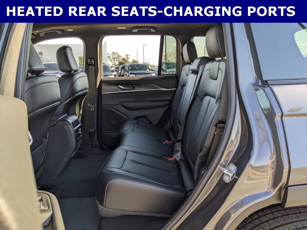 New 2025 Jeep Grand Cherokee Limited image 16