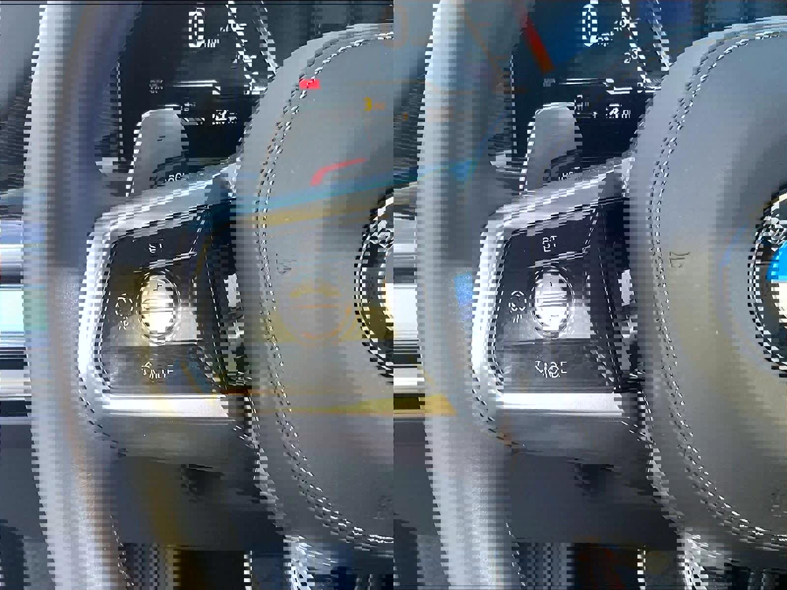 Used 2025 BMW 740i w/ Premium Package image 19