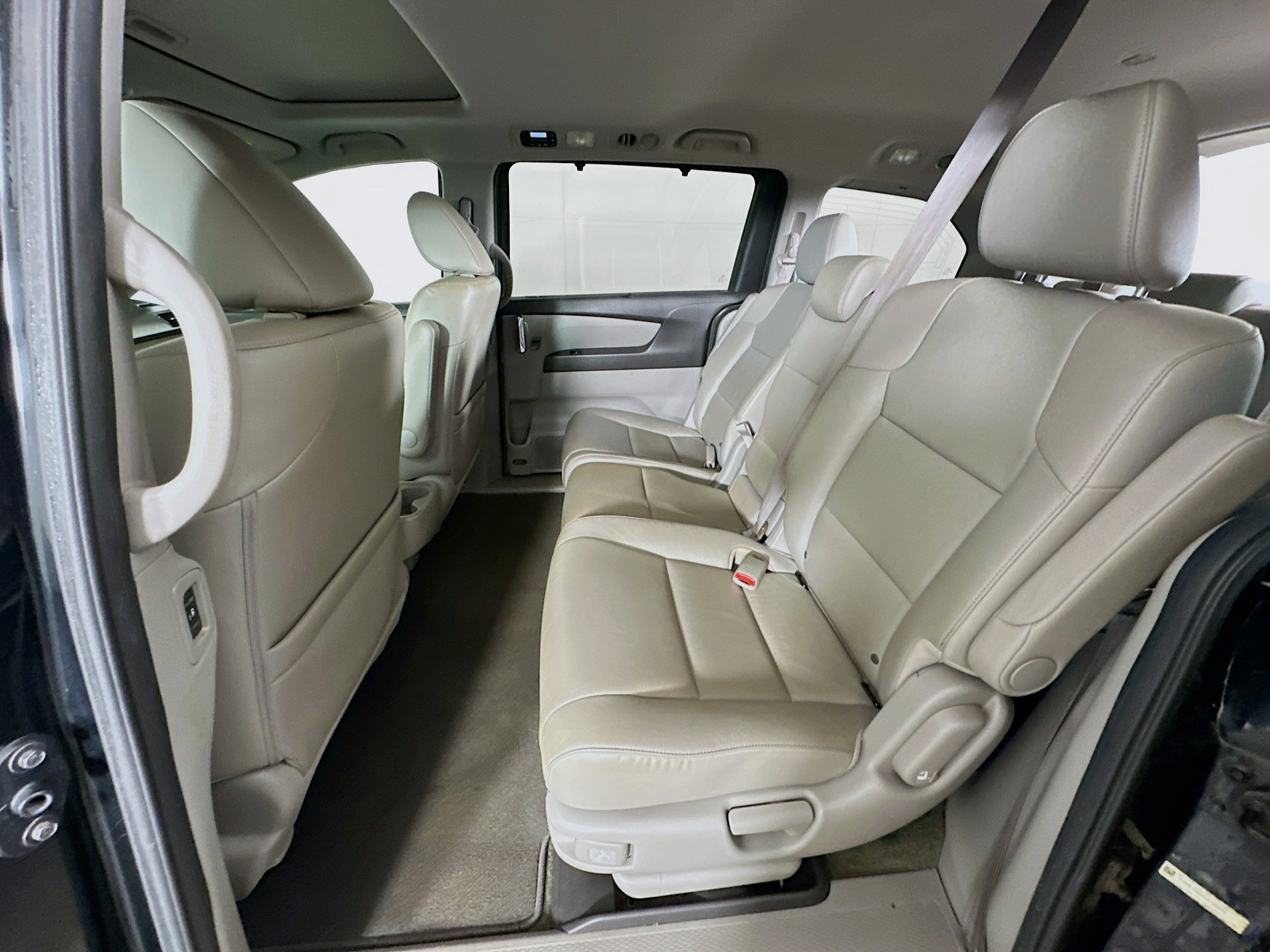 Used 2016 Honda Odyssey EX-L image 27