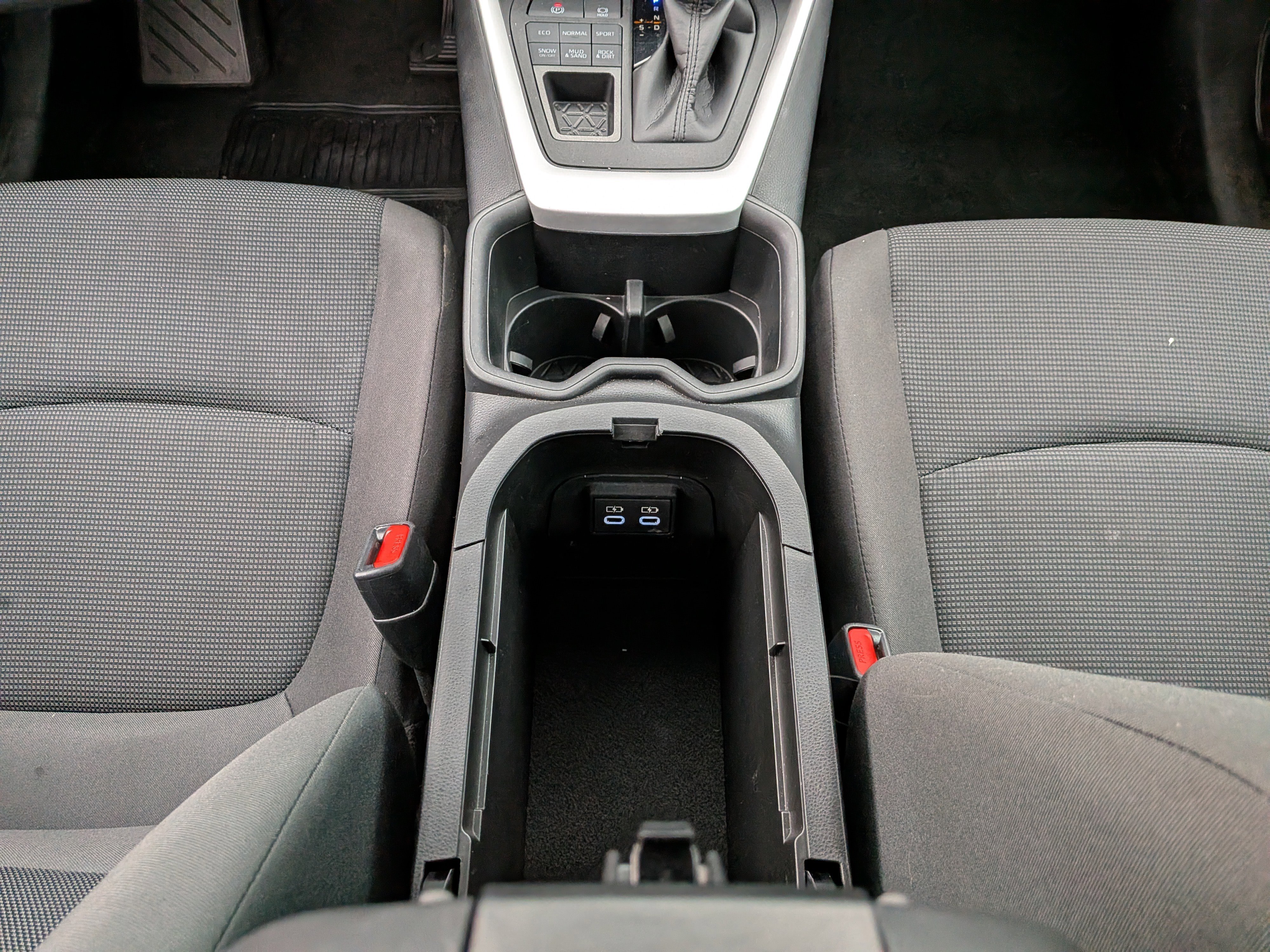 Certified 2024 Toyota RAV4 LE image 29