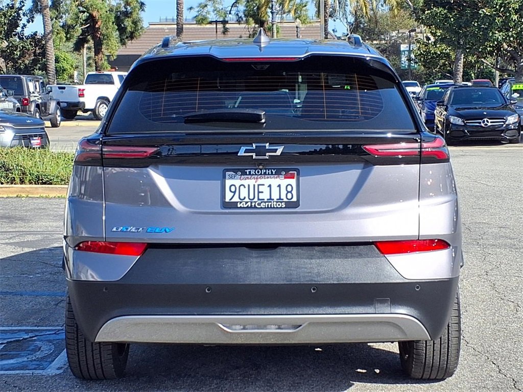 Used 2022 Chevrolet Bolt EUV Premier w/ Sun & Sound Package image 4