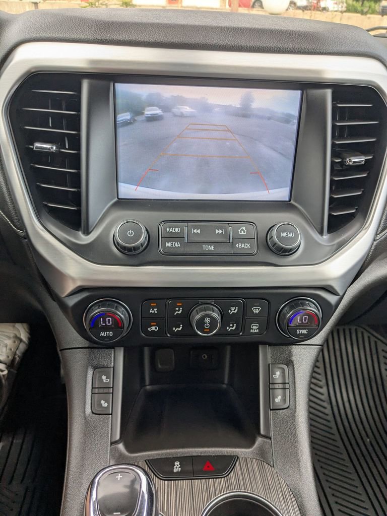 Used 2019 GMC Acadia SLT image 16