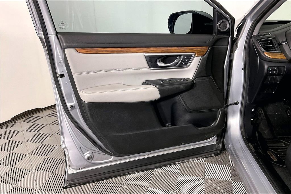 Used 2022 Honda CR-V Touring image 25