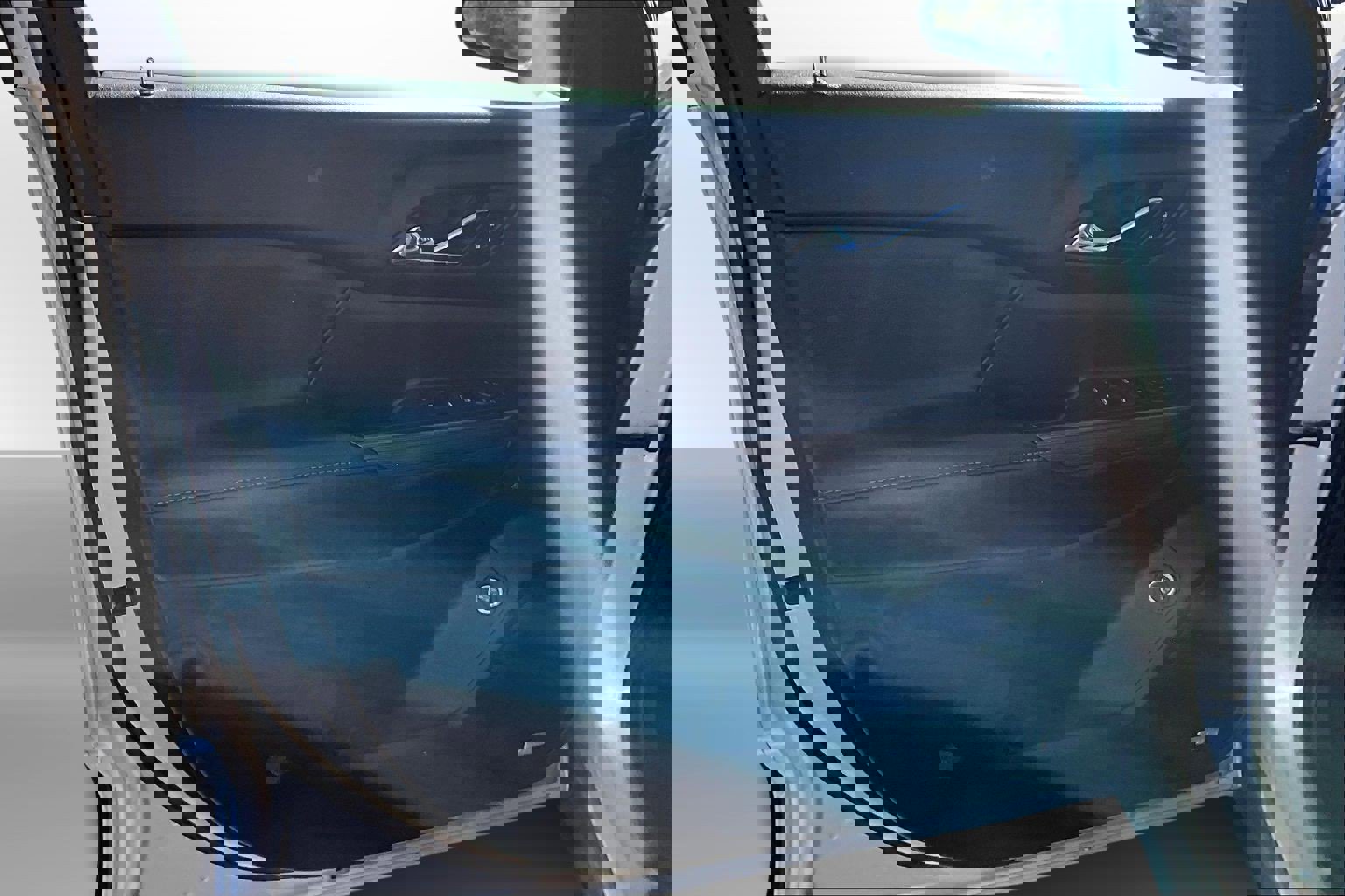 Used 2018 GMC Acadia SLT image 26