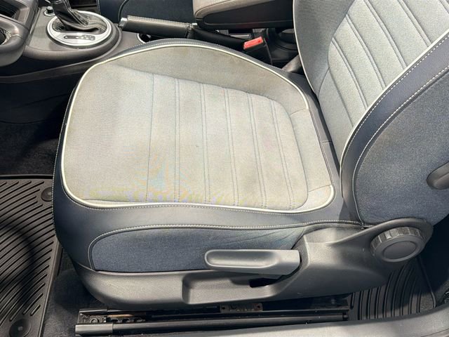 Used 2016 Volkswagen Beetle 1.8T Denim image 15
