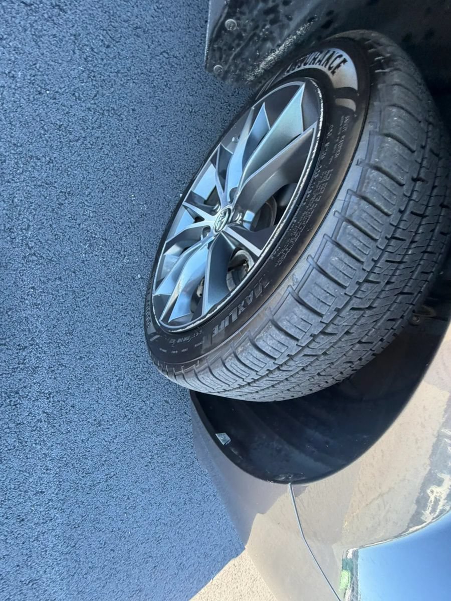 Used 2016 Toyota Camry XSE w/ Moonroof Package FWD image 19