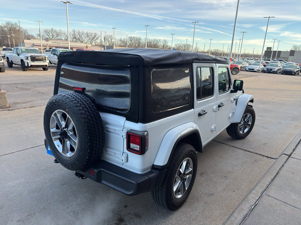 Used 2018 Jeep Wrangler Unlimited Sahara w/ Cold Weather Group image 5