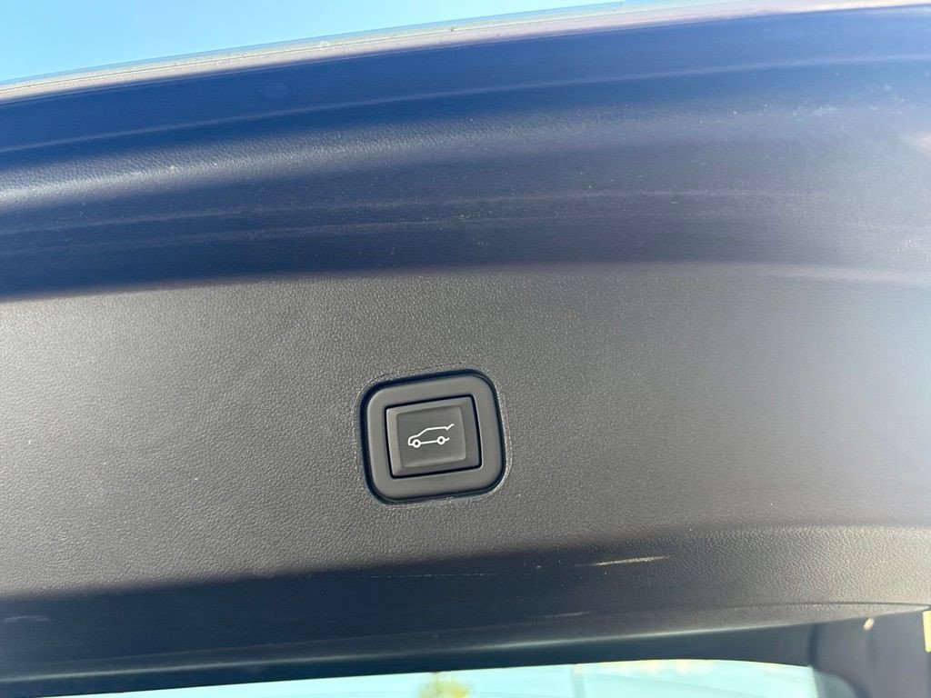 Used 2024 Cadillac Lyriq Sport AWD/4WD image 22