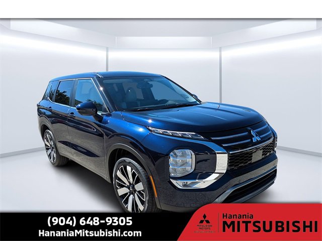 New 2025 Mitsubishi Outlander SE image 1