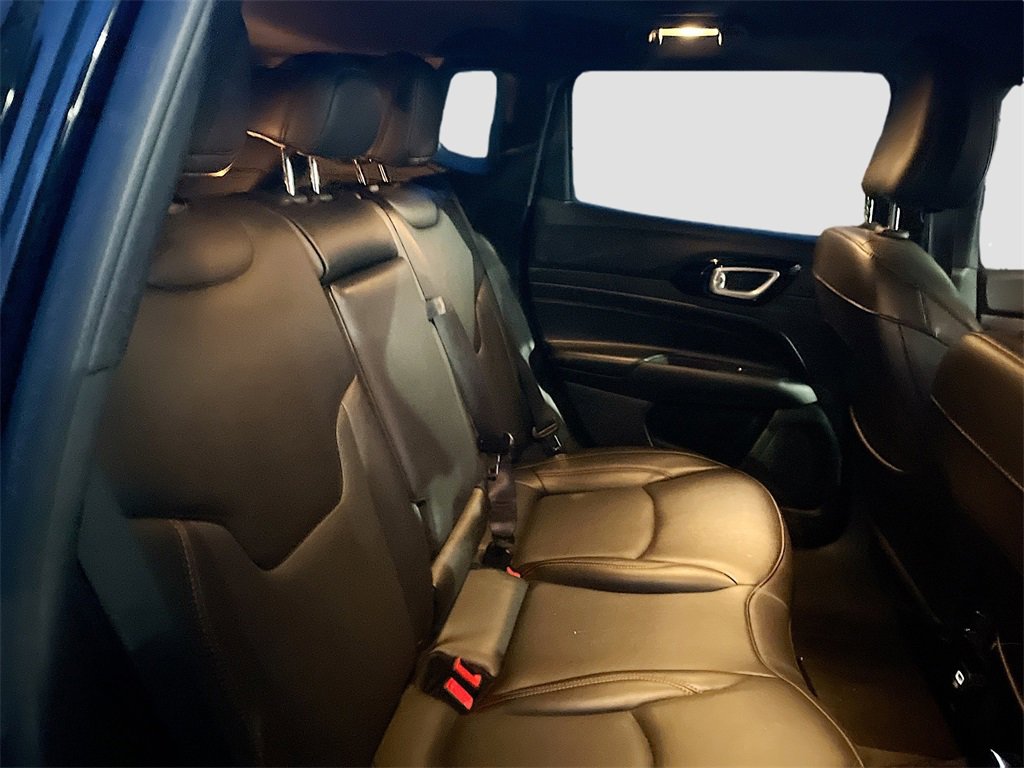 Used 2023 Jeep Compass Limited image 25