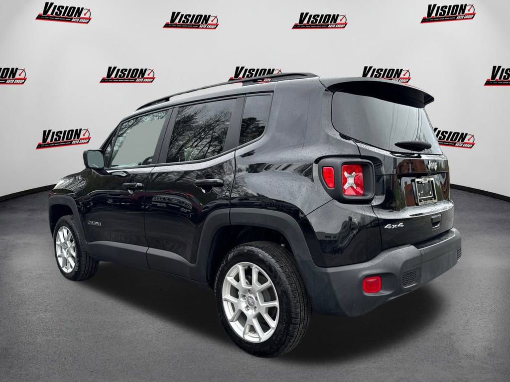 Used 2023 Jeep Renegade Latitude w/ Sun/Sound Group AWD/4WD image 7