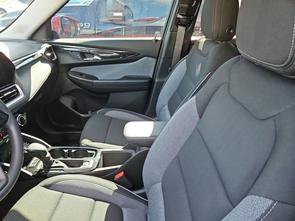 Used 2026 Chevrolet TrailBlazer LT image 17