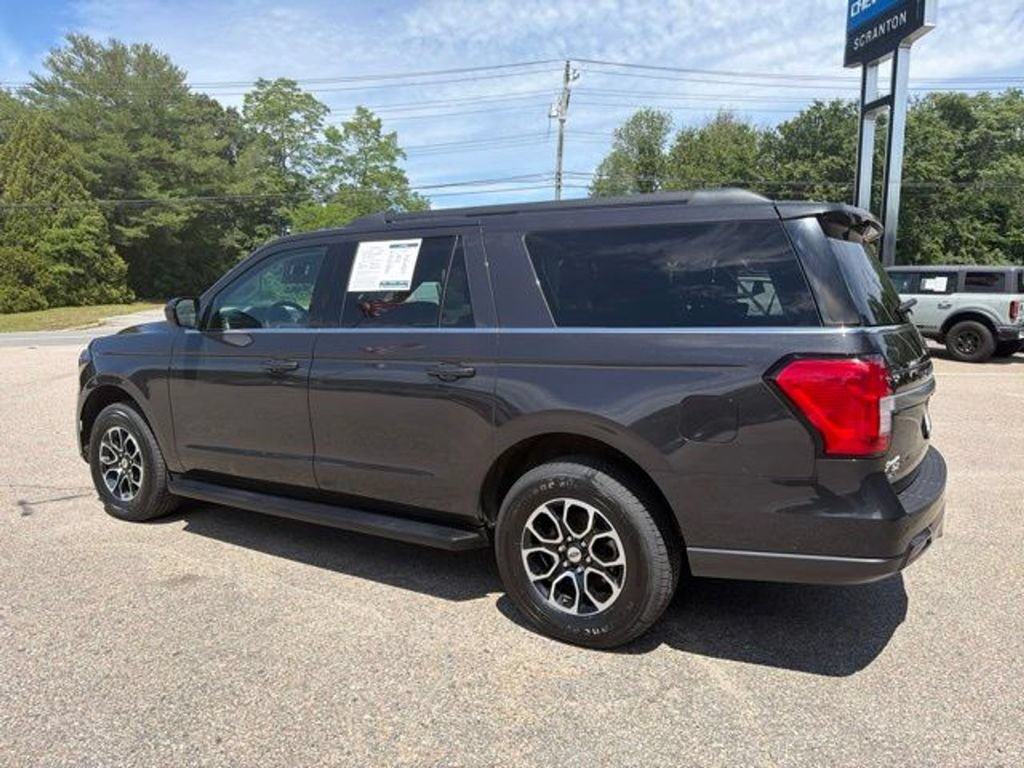 Used 2023 Ford Expedition Max XLT AWD/4WD image 4