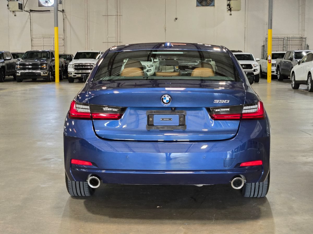 Used 2023 BMW 330i Sedan w/ Premium Package RWD image 6