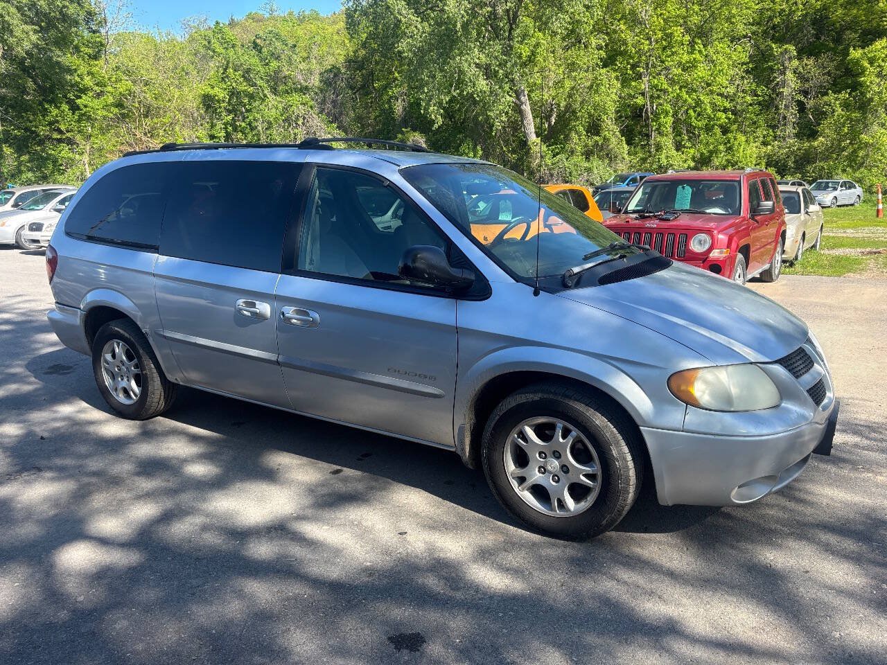 Used 2001 Dodge Grand Caravan Sport FWD image 1