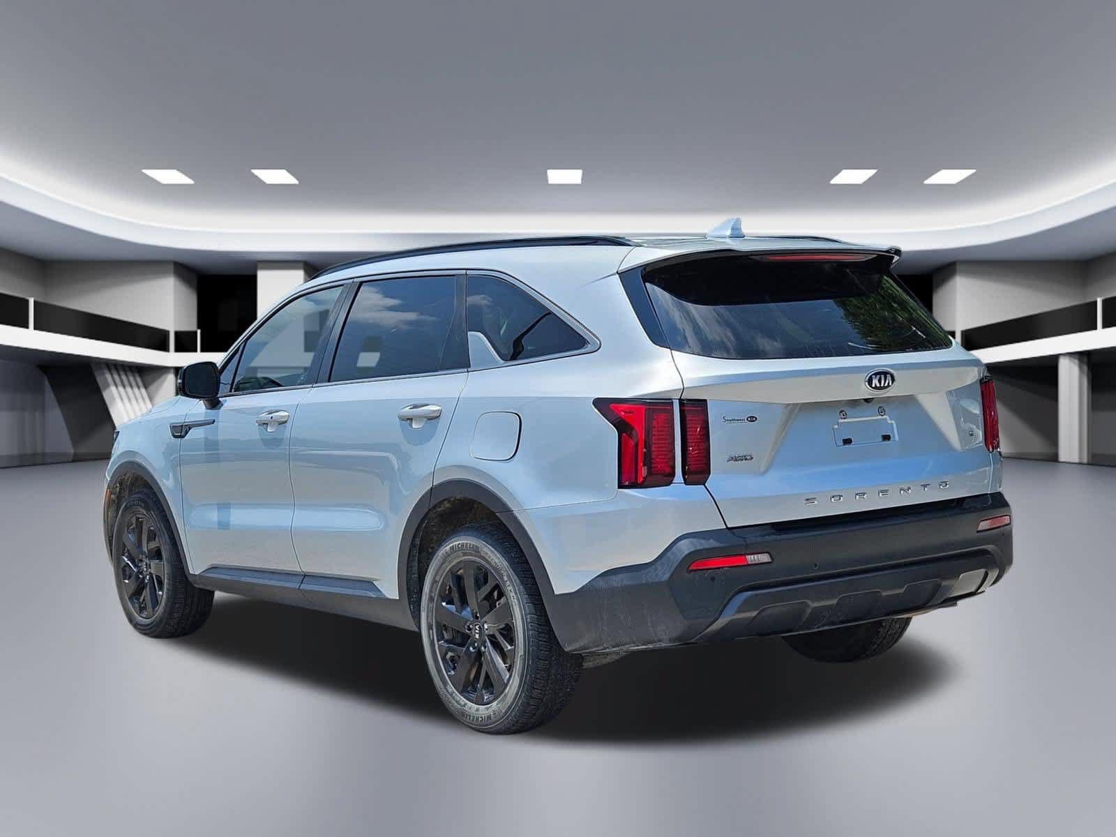 Used 2021 Kia Sorento S AWD/4WD image 3