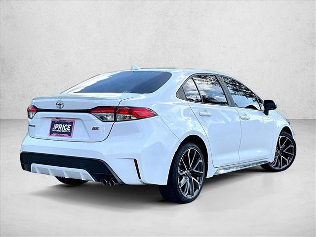 Used 2022 Toyota Corolla SE FWD image 2