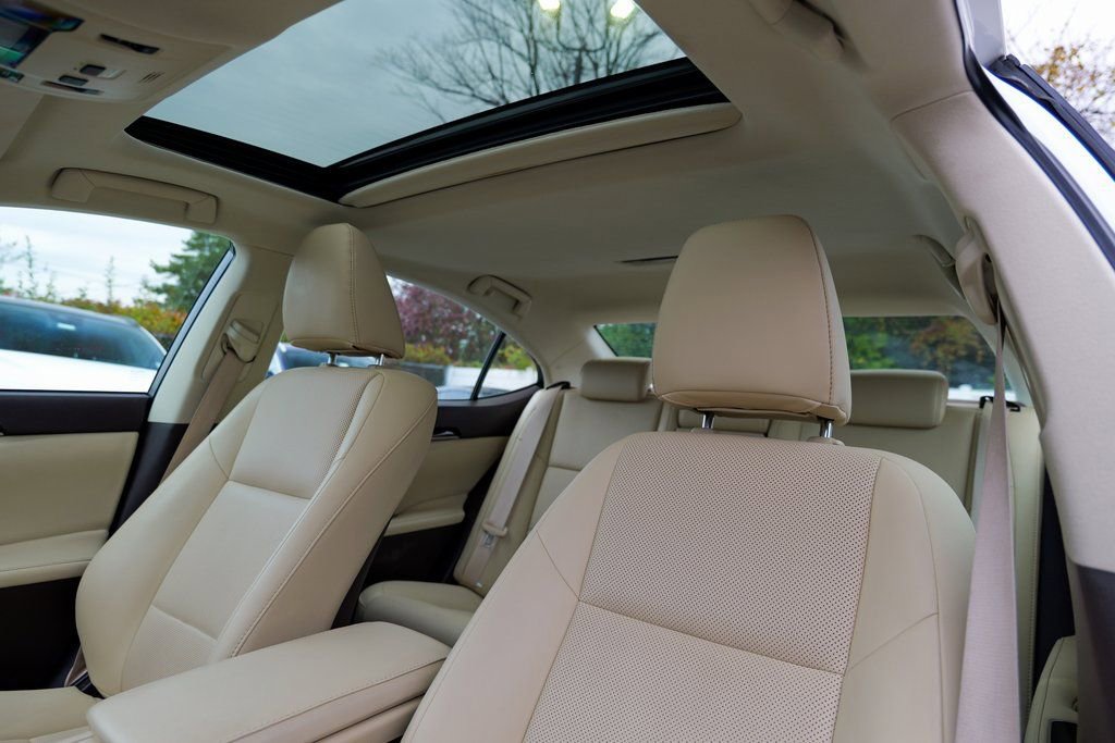 Used 2018 Lexus ES 350 w/ Premier Package image 23