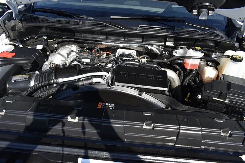 Used 2024 GMC Sierra 3500 Denali Ultimate image 18