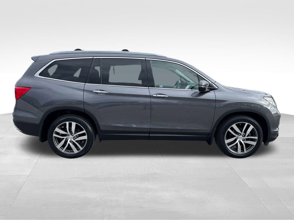 Used 2017 Honda Pilot Elite image 6